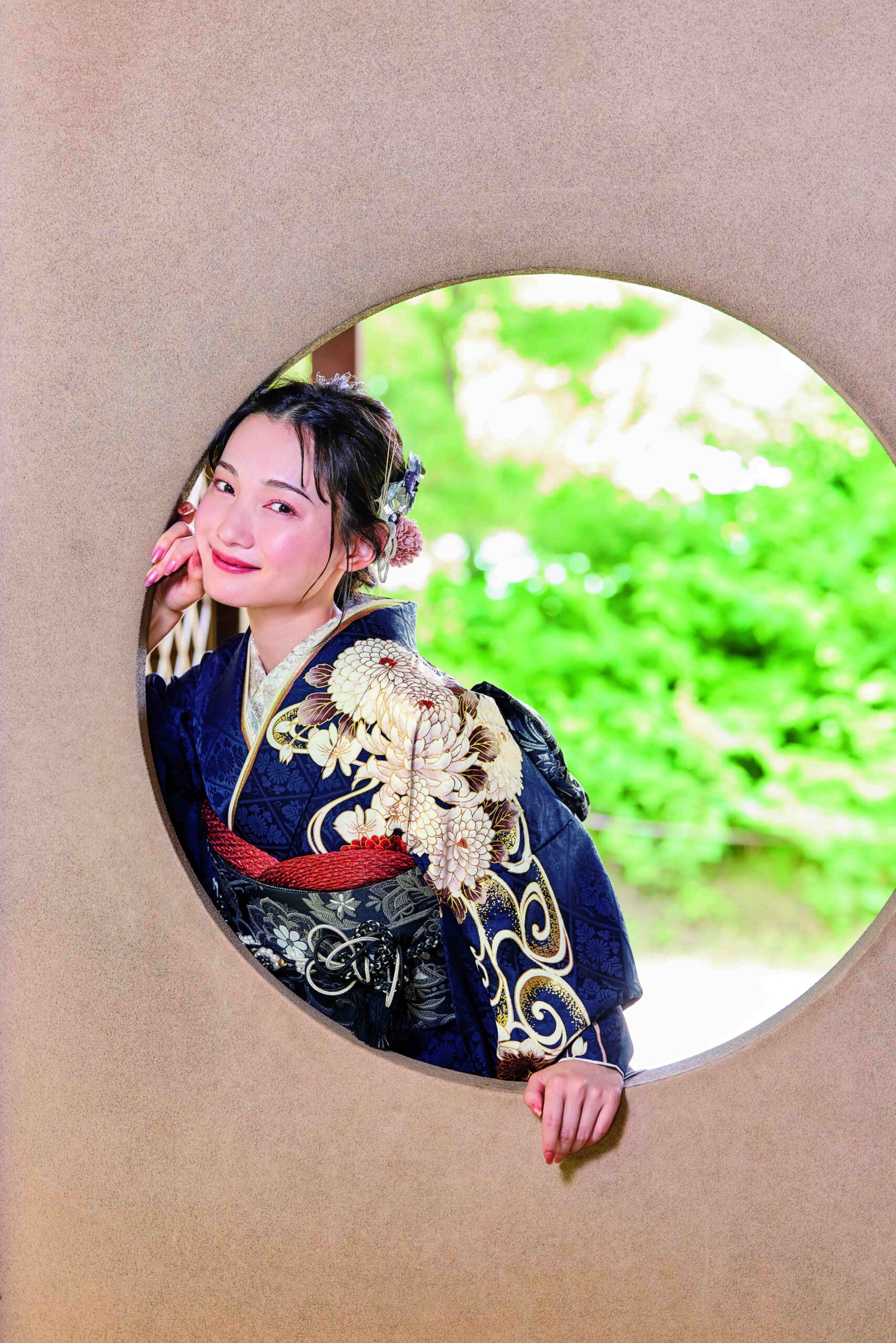 上品×王道♡紺のシックな振袖で大人かわいい成人式コーデ完成 | 熊取の