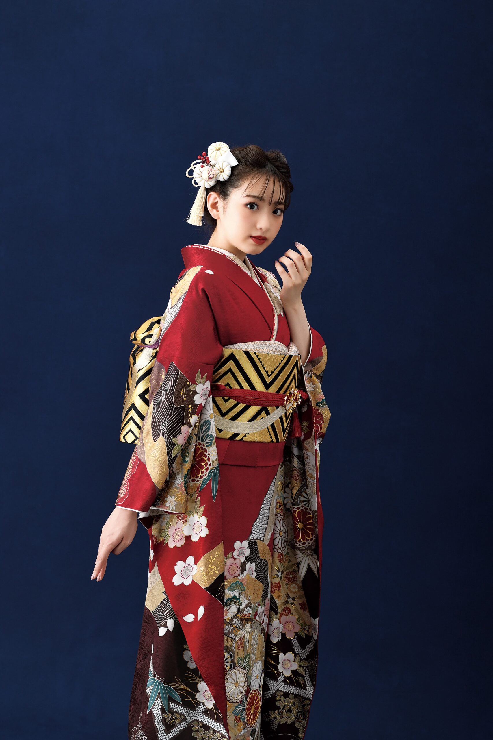 成人式振袖王道の赤 仕立て上り豪華振袖　超美品　帯・小物でイメージチェンジ 成人式振袖王道の赤 仕立て上り豪華振袖 超美品 帯・小物で