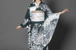 (う27) 銀河に舞う白鳩 ✦ 赤黒白グレーのモダンな幾何学模様振袖⑤点セット う27) 銀河に舞う白鳩 ✦ 赤黒白グレーのモダンな幾何学模様振袖⑤点